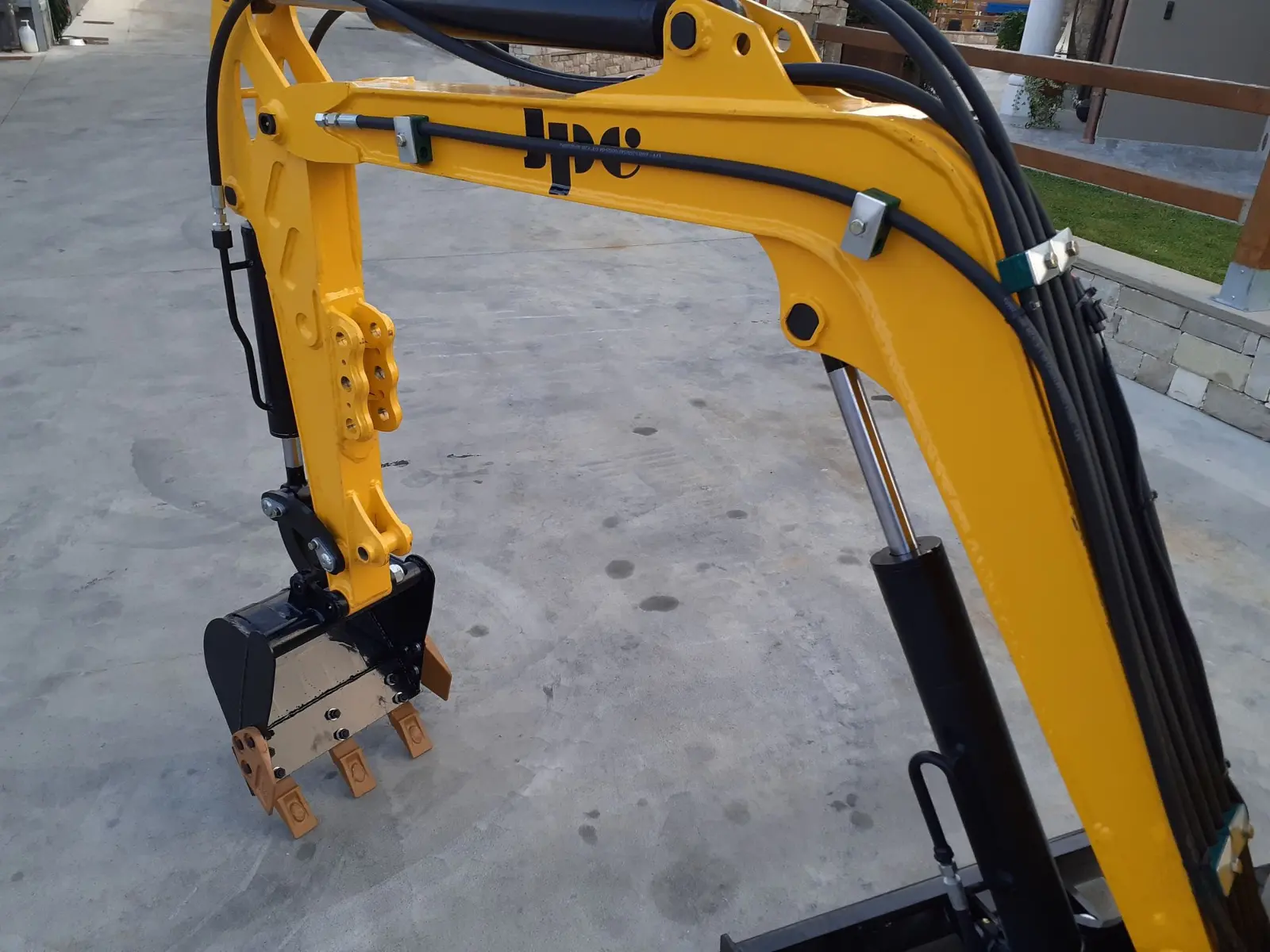 JPC-HT12-Mini-Excavator-2.webp
