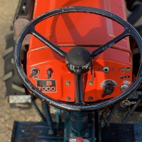 Kubota-B700_5.jpg