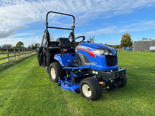 Iseki-SXG-326-2020-High-Dump-Ride-on-Diesel-Mower.png